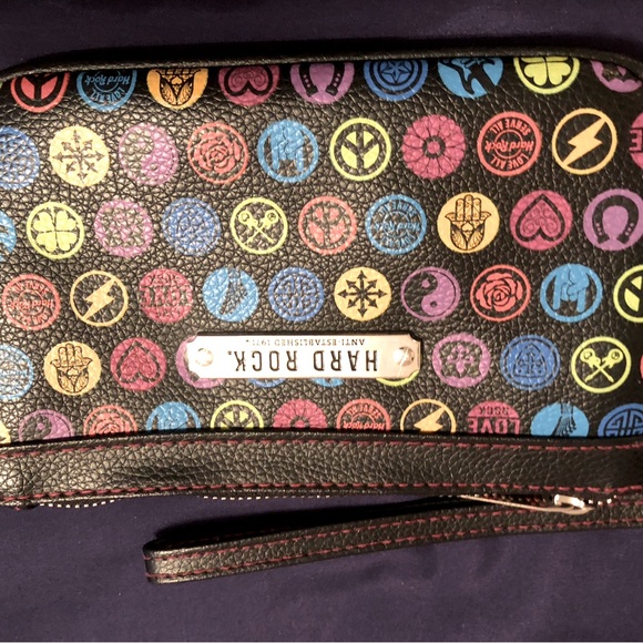 Hard Rock Cafe Black Multicolor Wristlet - Picture 2 of 8